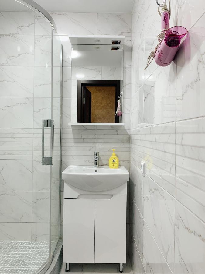 Apartment - Sobornyi Prospekt 97 Zaporizhia Ngoại thất bức ảnh