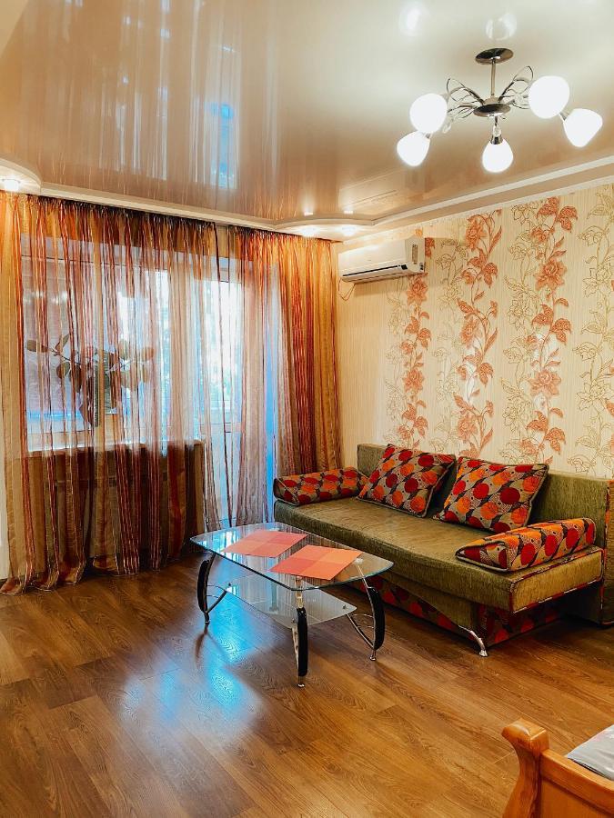 Apartment - Sobornyi Prospekt 97 Zaporizhia Ngoại thất bức ảnh
