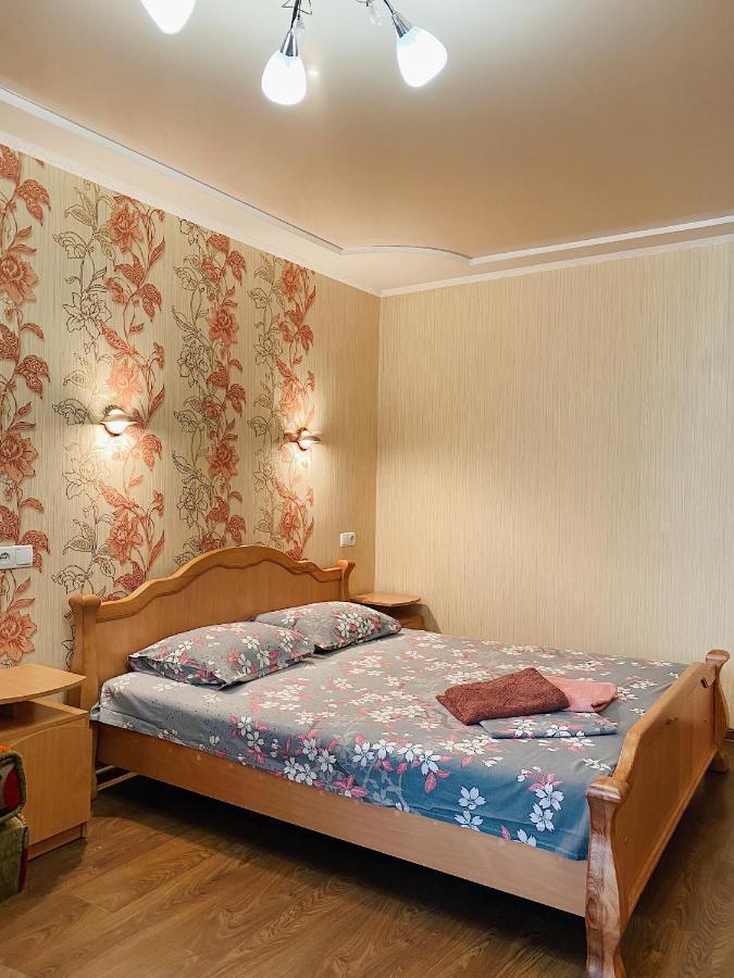 Apartment - Sobornyi Prospekt 97 Zaporizhia Ngoại thất bức ảnh