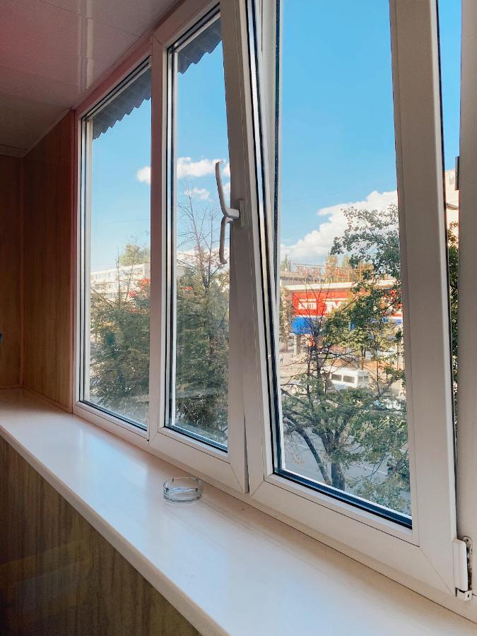 Apartment - Sobornyi Prospekt 97 Zaporizhia Ngoại thất bức ảnh