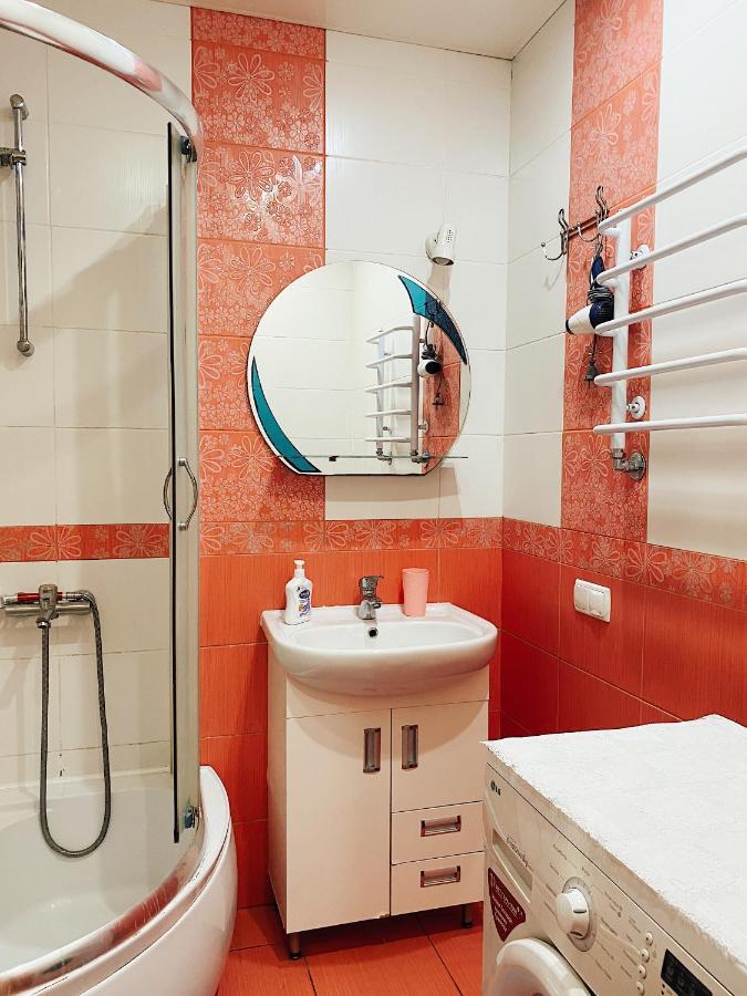 Apartment - Sobornyi Prospekt 97 Zaporizhia Ngoại thất bức ảnh