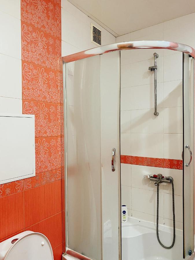 Apartment - Sobornyi Prospekt 97 Zaporizhia Ngoại thất bức ảnh