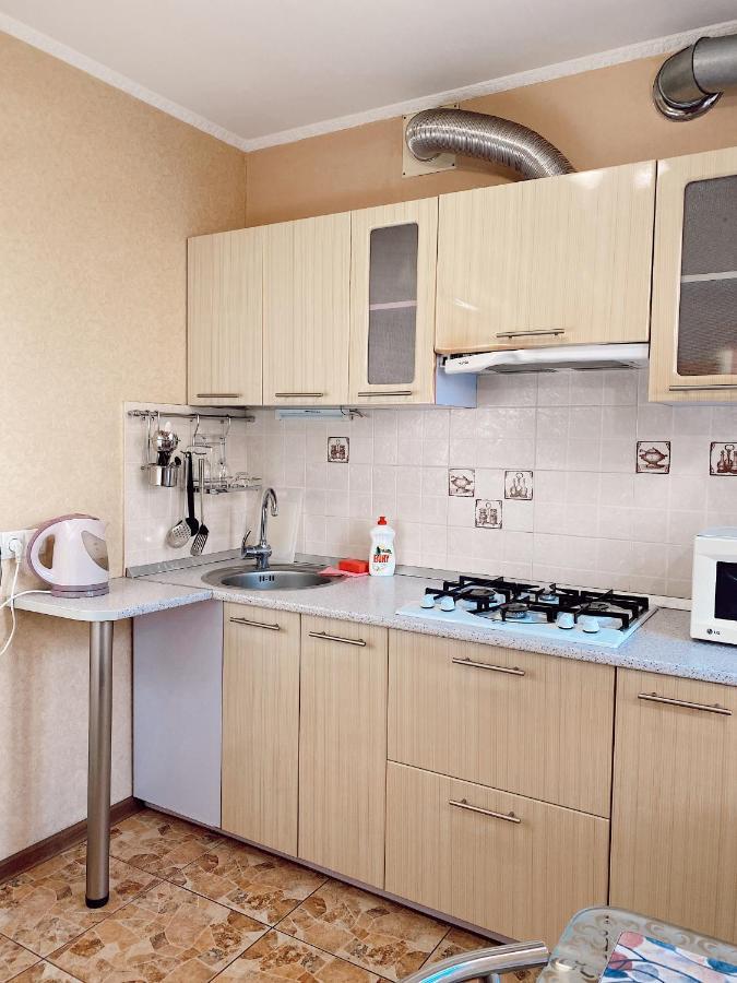 Apartment - Sobornyi Prospekt 97 Zaporizhia Ngoại thất bức ảnh