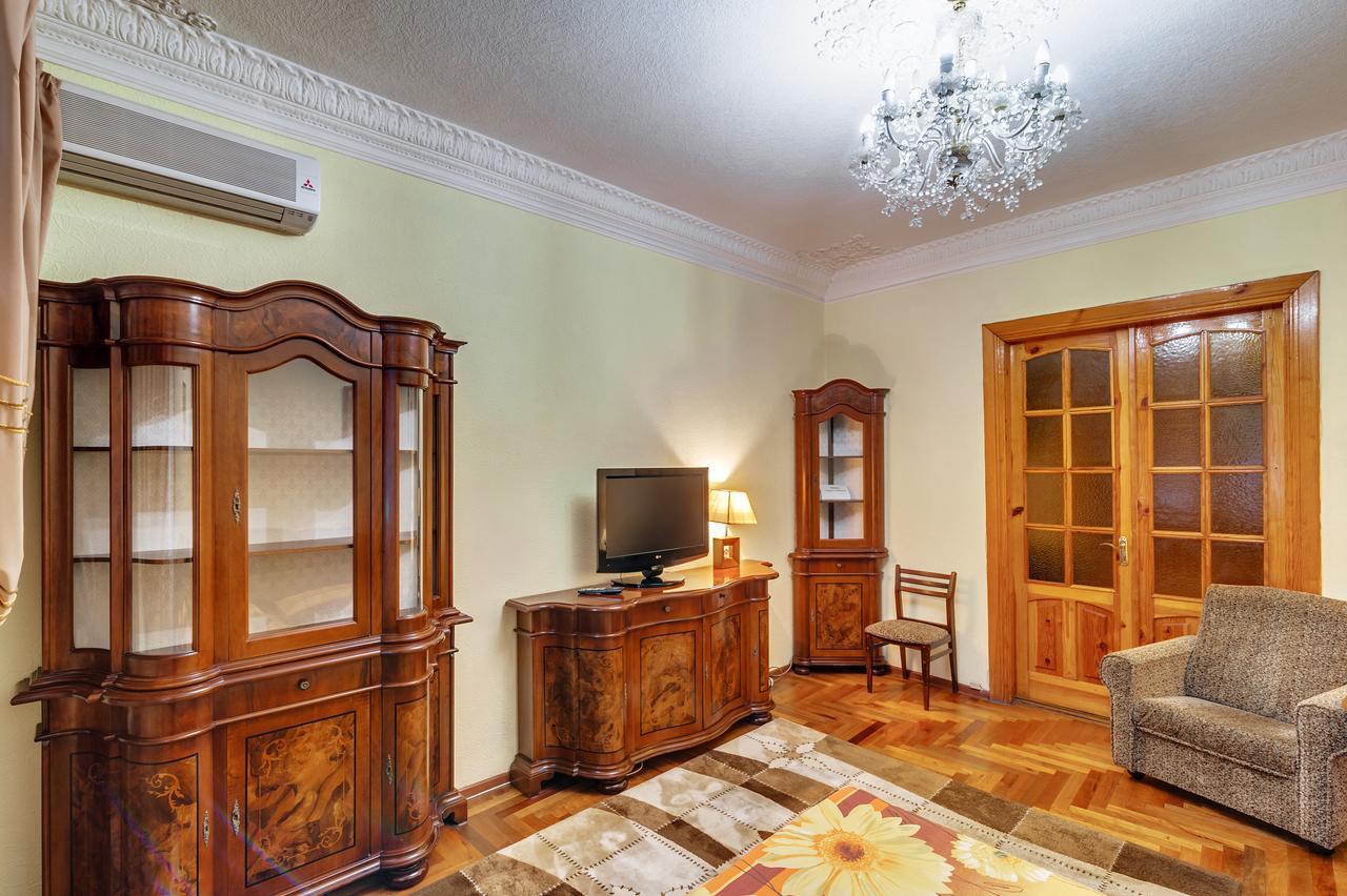 Apartment - Sobornyi Prospekt 97 Zaporizhia Ngoại thất bức ảnh